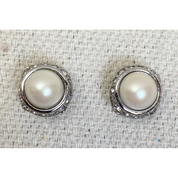 Monet faux Pearl and rhinestone silver tone stud earrings - Picture 1 of 3